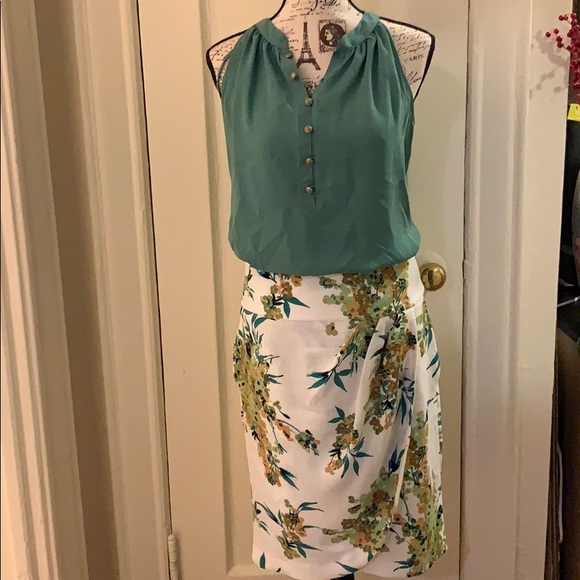 NWOT White with flower skirt - Picture 2 of 7